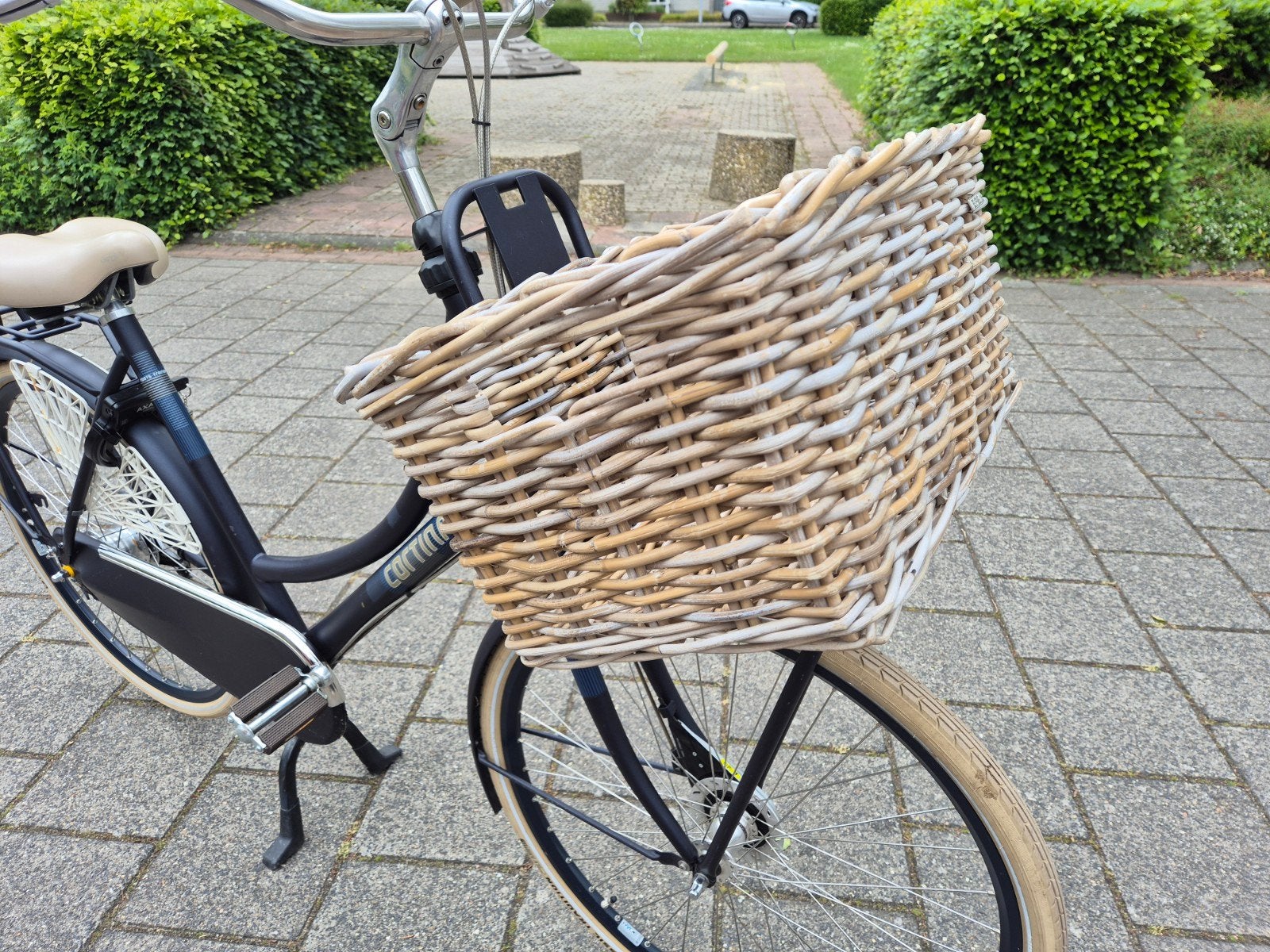 Rotan fietsmand Basil maat L, Ophalen, Zo goed als nieuw, Fietsmand, Stuurbevestiging