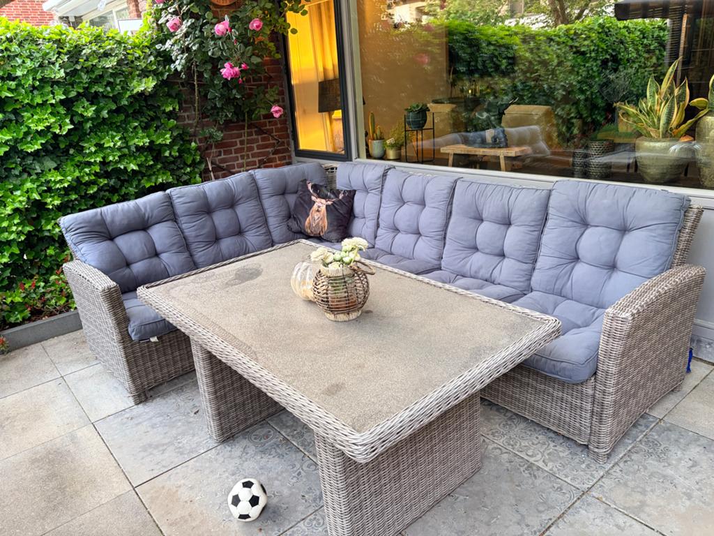 Wicker loungeset met tafel en kussens, Tuin en Terras, Ophalen, Gebruikt, Meer dan 8 zitplaatsen, Loungeset