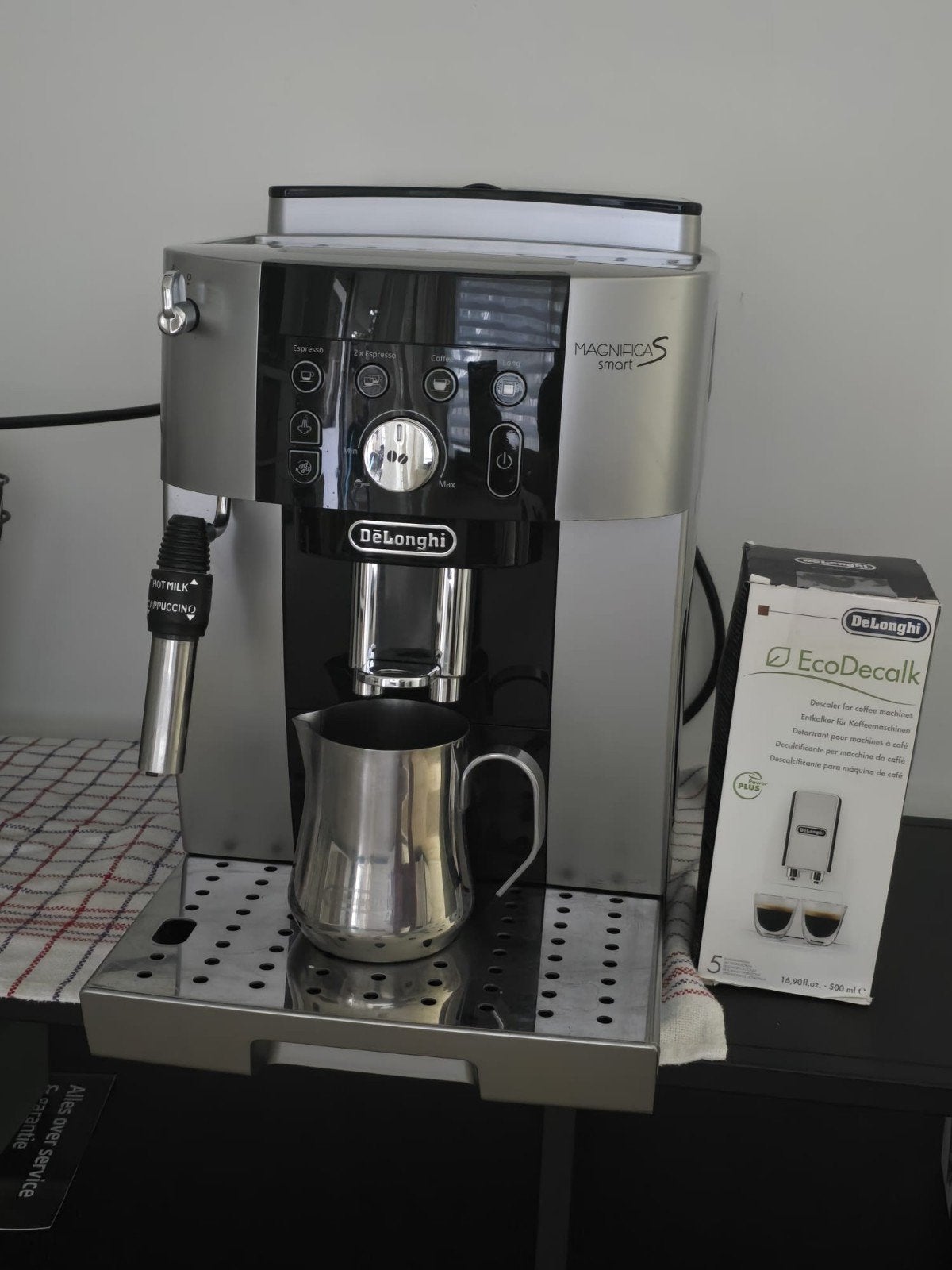 DeLonghi Magnifica S Smart Espresso apparaat, Gebruikt, Espresso apparaat, 2 tot 4 kopjes, Gemalen koffie