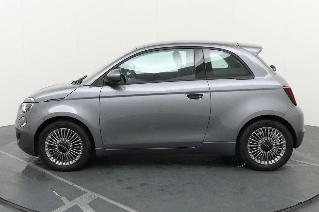 Fiat 500 Icon 24 kWh | BTW | Nieuw | CarPlay |, Stof, Gebruikt, Zwart, 95 pk