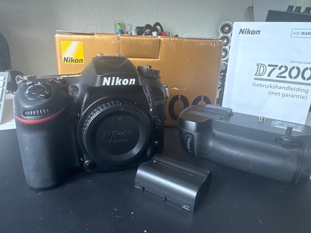 Nikon D7200 DSLR camera met extra Nikon grip  <  35K clicks, Ophalen, Gebruikt, Spiegelreflex, Nikon