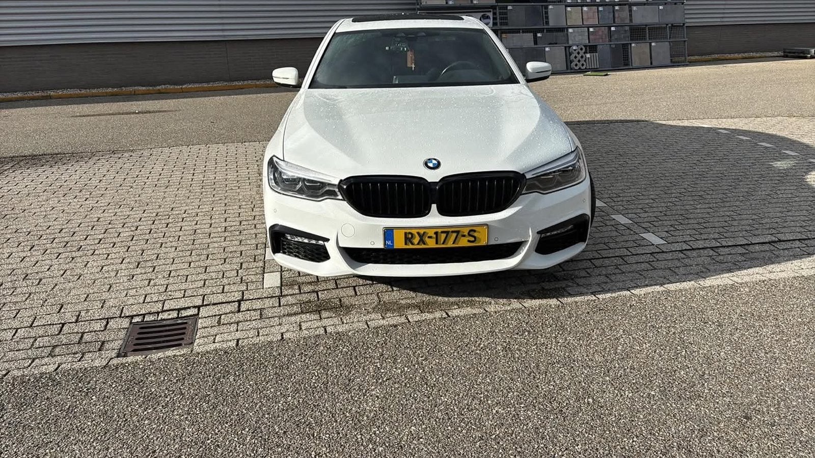 LEASE OVERNAME BMW 5-Serie 520i 184pk NAP, Auto's, 1998 cc, Achterwielaandrijving, 4 cilinders, 2000 kg