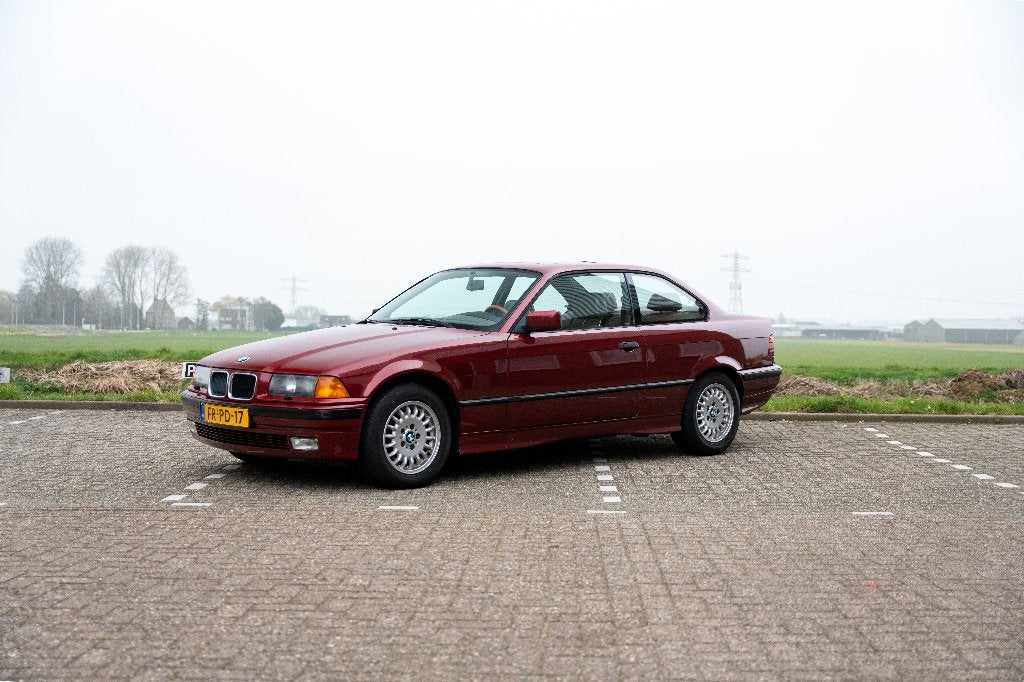 BMW 3-Serie 2.5 I 325 Coupe AUT E2 1992 Rood, Automaat, Stoelverwarming, Achterwielaandrijving, Beige