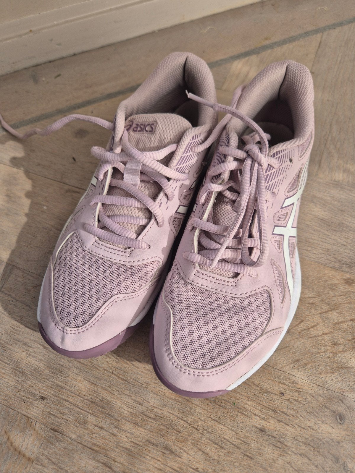 ASICS zaalhockeyschoenen - Maat 36 - Lichtpaars, Ophalen, Overige kleuren, Sportschoenen, Zo goed als nieuw