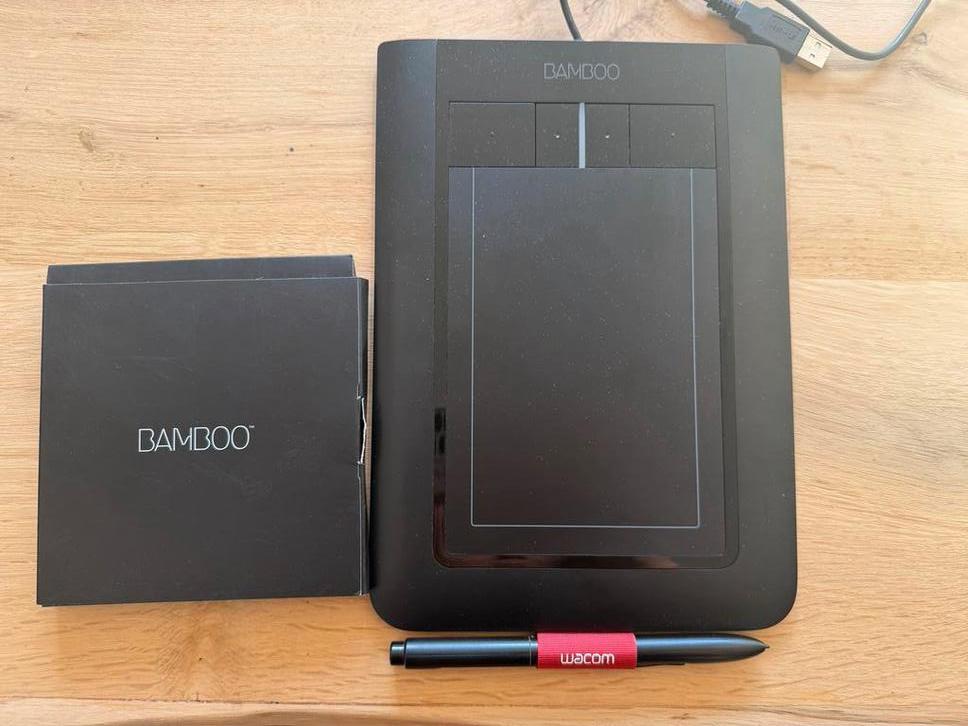 Wacom Bamboo tekenpad met installatie cd, Ophalen of Verzenden, Gebruikt, Bedraad