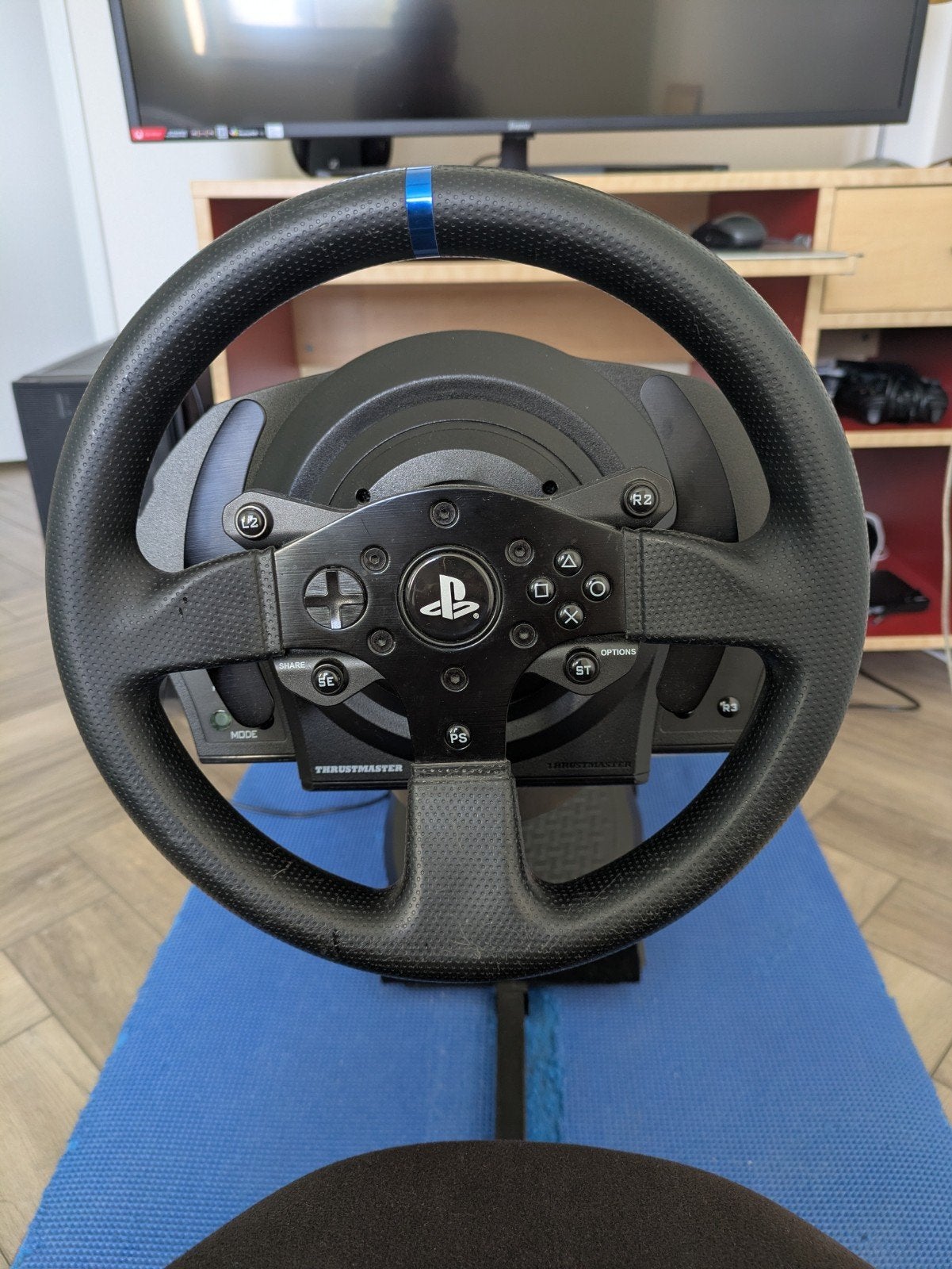 ThrustMaster T300 racestuur met pedalen., Spelcomputers en Games, Spelcomputers | Sony PlayStation Consoles | Accessoires, Ophalen