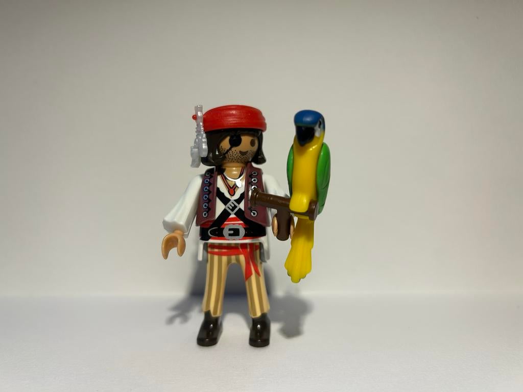 Playmobil Figures Serie 24 - Piraat met Papegaai (70939 L), Ophalen of Verzenden, Zo goed als nieuw