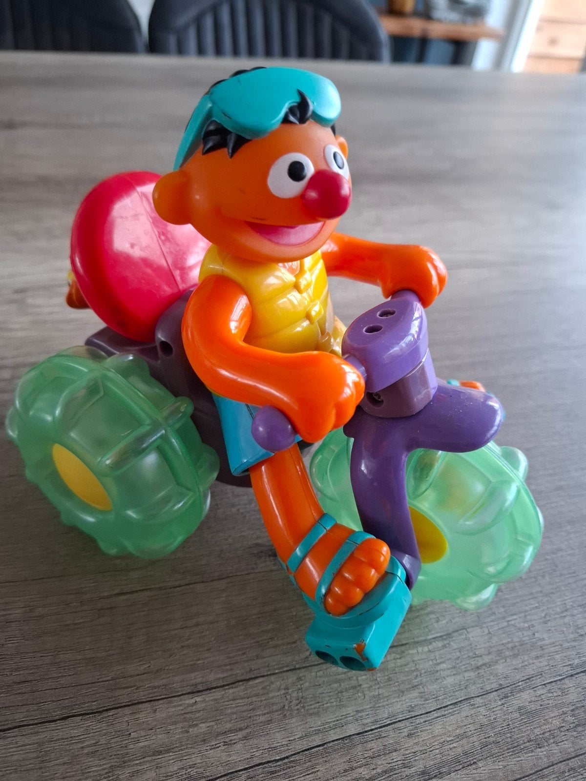 Sesamstraat ernie op driewieler met badeendje, Ophalen of Verzenden, Gebruikt, Jongen of Meisje