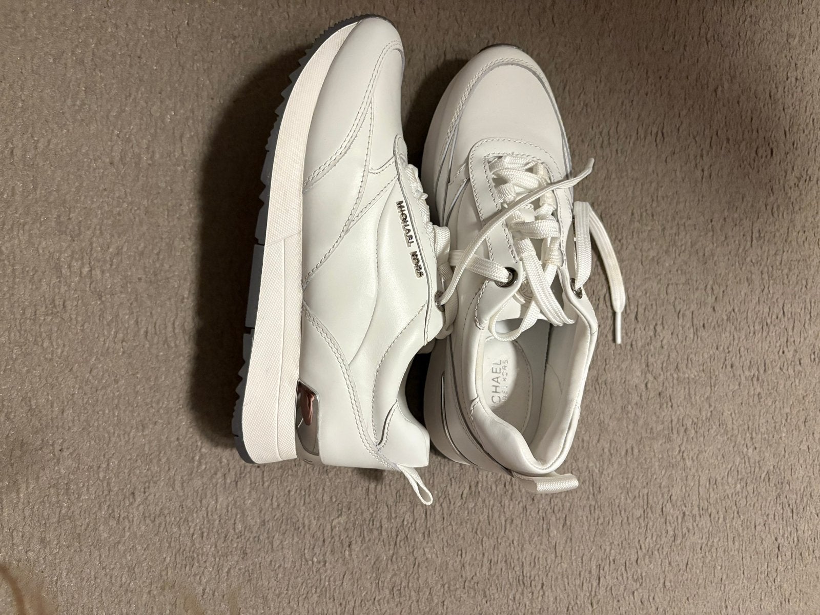 Michael Kors Witte Sneakers - Maat 35, Wit, Nieuw, Ophalen of Verzenden, Sneakers of Gympen