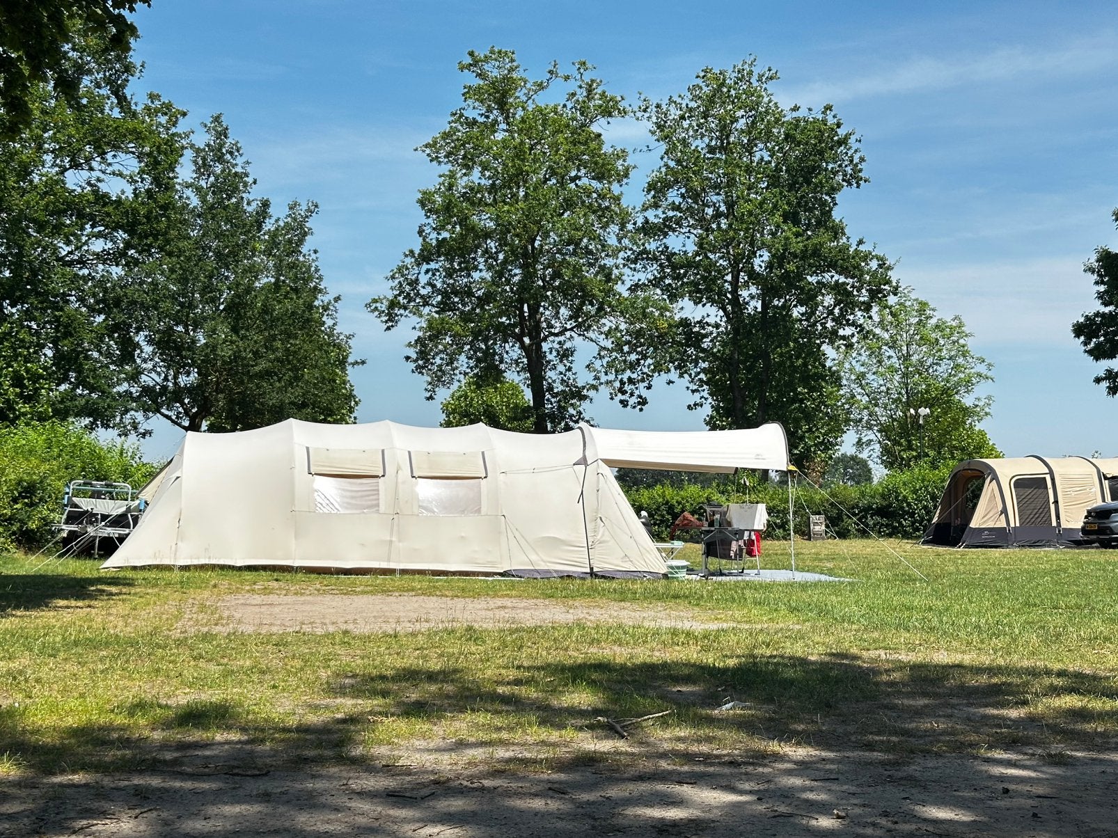 Tunneltent Bardani Villanova 400 inclusief Lugano luifel, Ophalen, Gebruikt, Tot en met 4