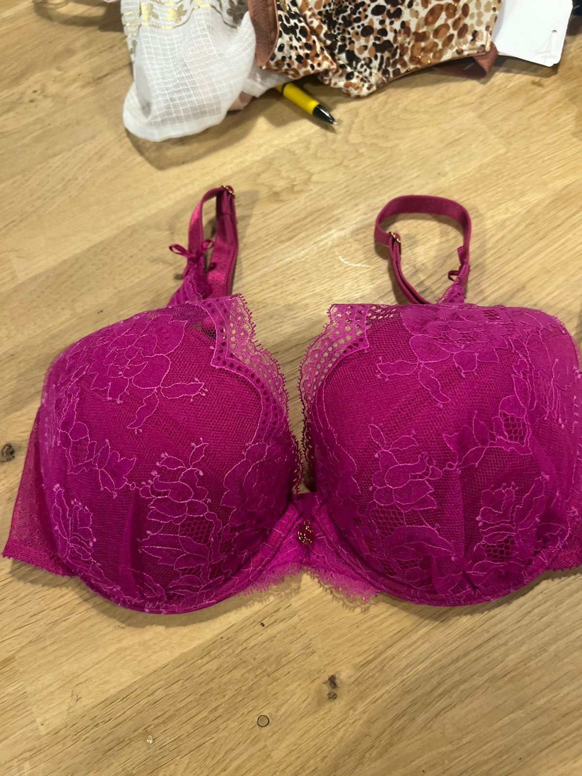 Chantelle  bh maat 80D NIEUW! Nu €25,-, Ophalen of Verzenden, BH