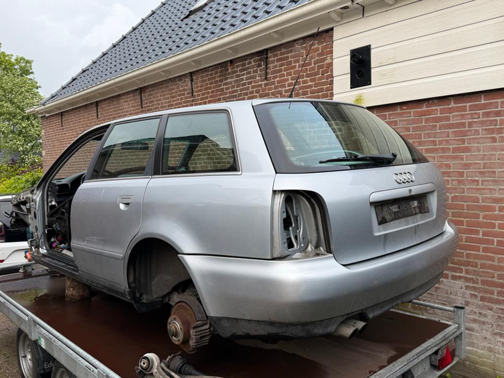 Audi A4 B5 (PFL) onderdelen 2.8 v6 5 versnellingsbak, Ophalen of Verzenden, Gebruikt, Audi