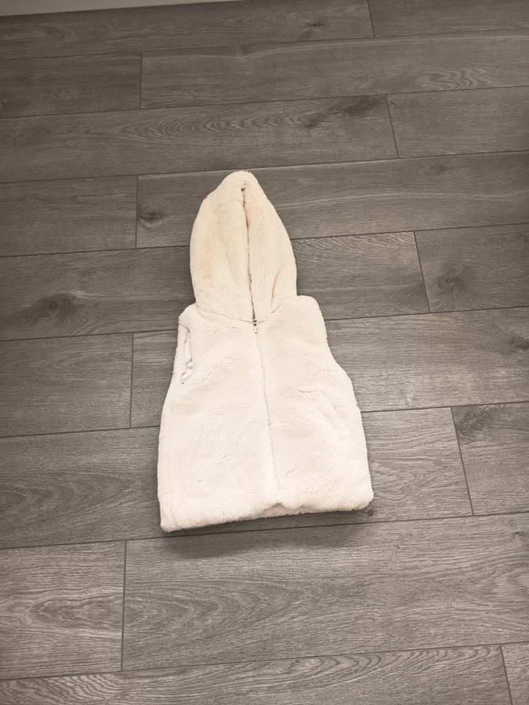 Meisjes bodywarmer maat 110, Ophalen of Verzenden