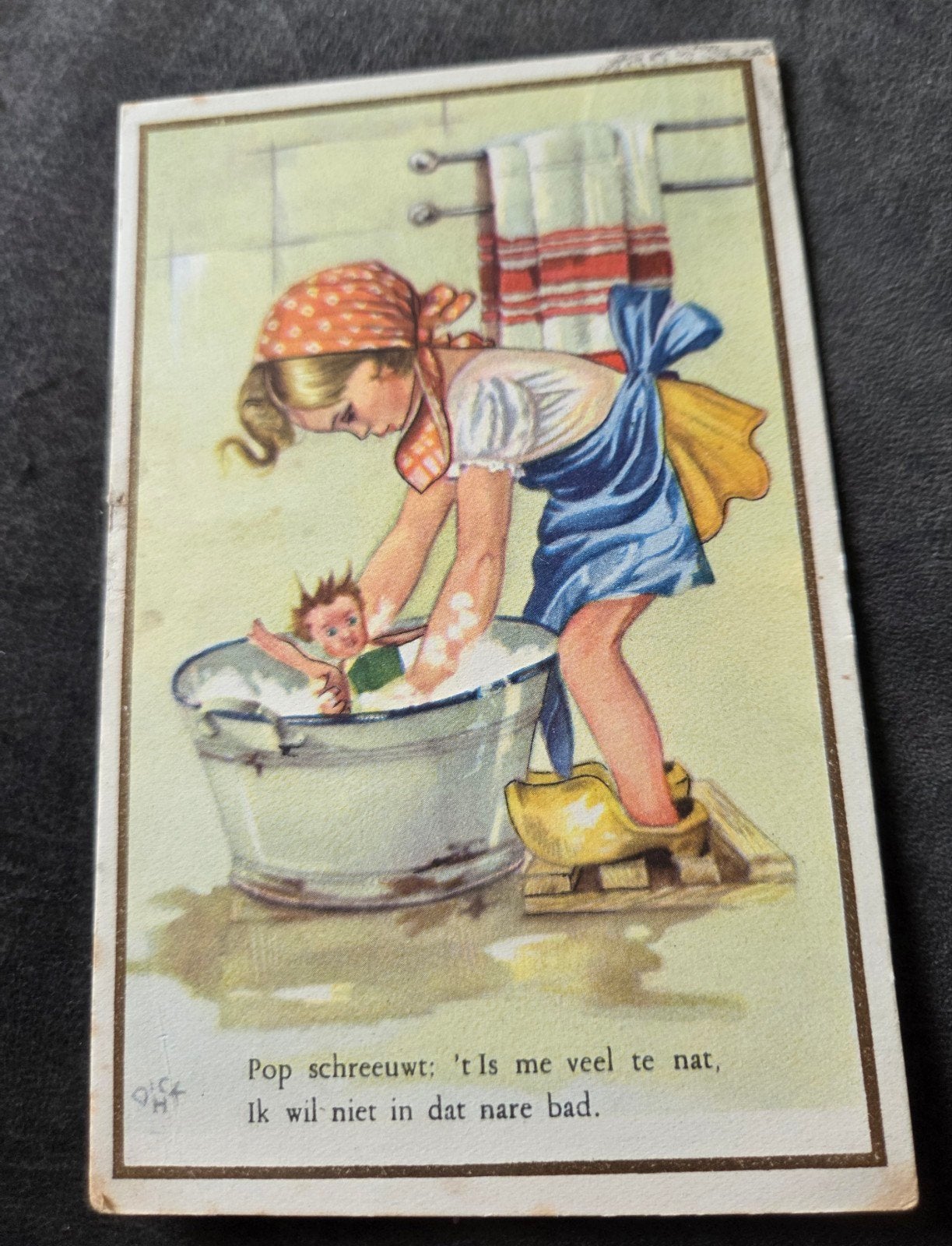 Meisje doet haar pop in bad - met versje, Verzenden, 1940 tot 1960, Gelopen, Kinderen