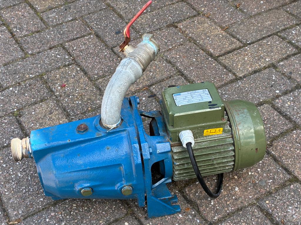 Saer zelfaanzuigende pomp M 80 ( defect), Ophalen of Verzenden, Gebruikt, Elektrisch, Overige typen