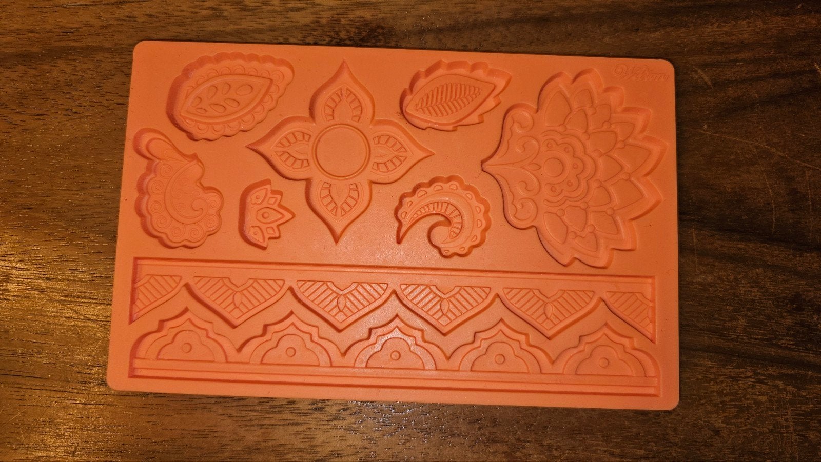 Wilton Siliconen Mandala Decoratie Mat, Hobby en Vrije tijd, Ophalen of Verzenden, Zo goed als nieuw, Taarten of Cupcakes, Versiering