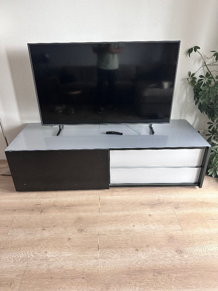 Modern TV-meubel met glazen blad en schuifdeur, Ophalen, Gebruikt, Glas, 150 tot 200 cm