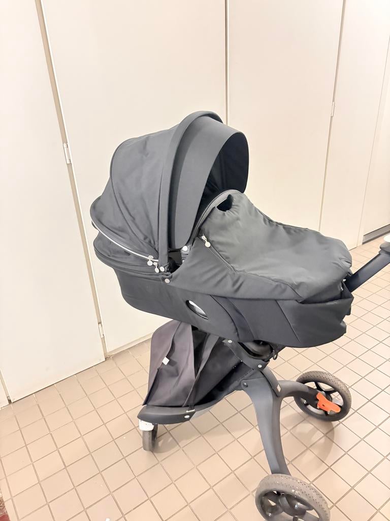 Stokke Kinderwagen: Reiswieg & Buggy - Zo Goed als Nieuw, Overige merken, Ophalen of Verzenden, Zo goed als nieuw, Combiwagen
