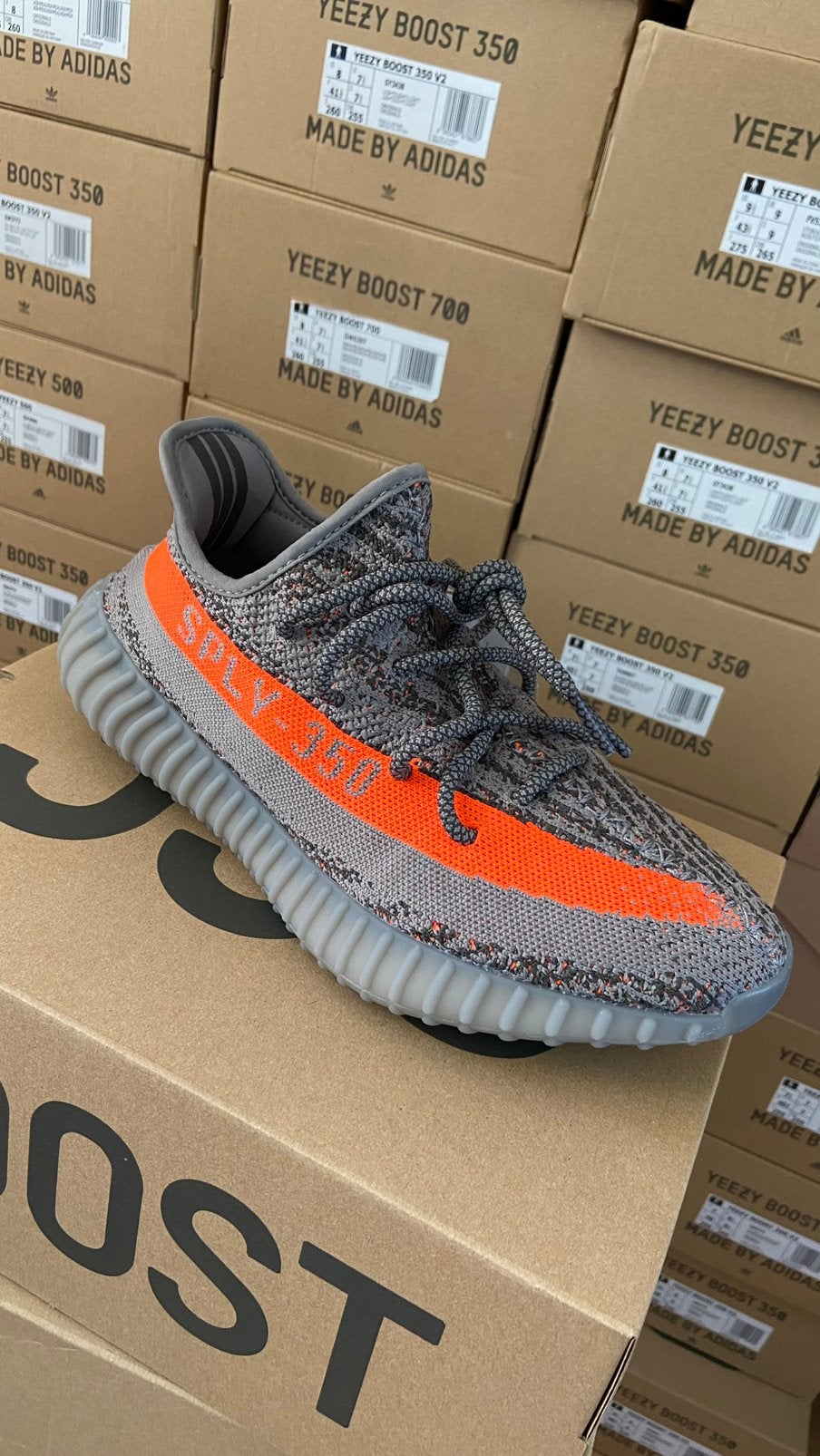 Yeezy Boost 350 V2 Beluga Reflective maat 42, Ophalen of Verzenden, Nieuw, Overige kleuren