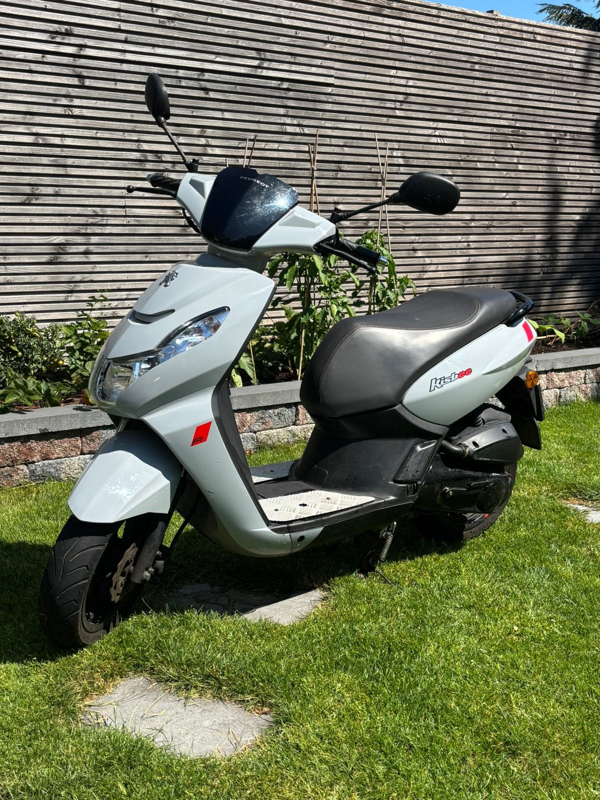 Peugeot Kisbee R 2020 - Nette scooter!, Fietsen en Brommers, Scooters | Peugeot, Ophalen, Overige modellen, Maximaal 45 km/u, Zo goed als nieuw