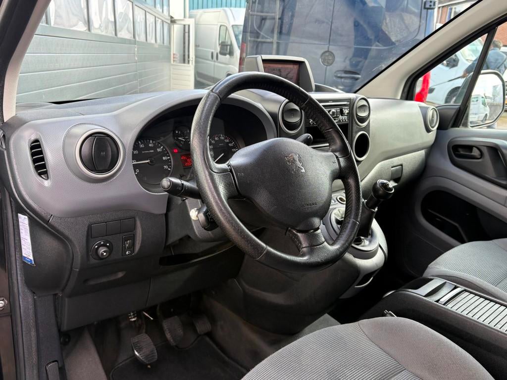 Peugeot Partner 120 1.6HDI 90pk Navi Airco Cruise Trekhaak, Auto's, Voorwielaandrijving, Stof, 4 cilinders, Zwart