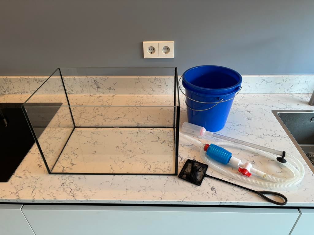Aquarium start set, Dieren en Toebehoren, Ophalen, Inclusief toebehoren, Zo goed als nieuw, Leeg aquarium