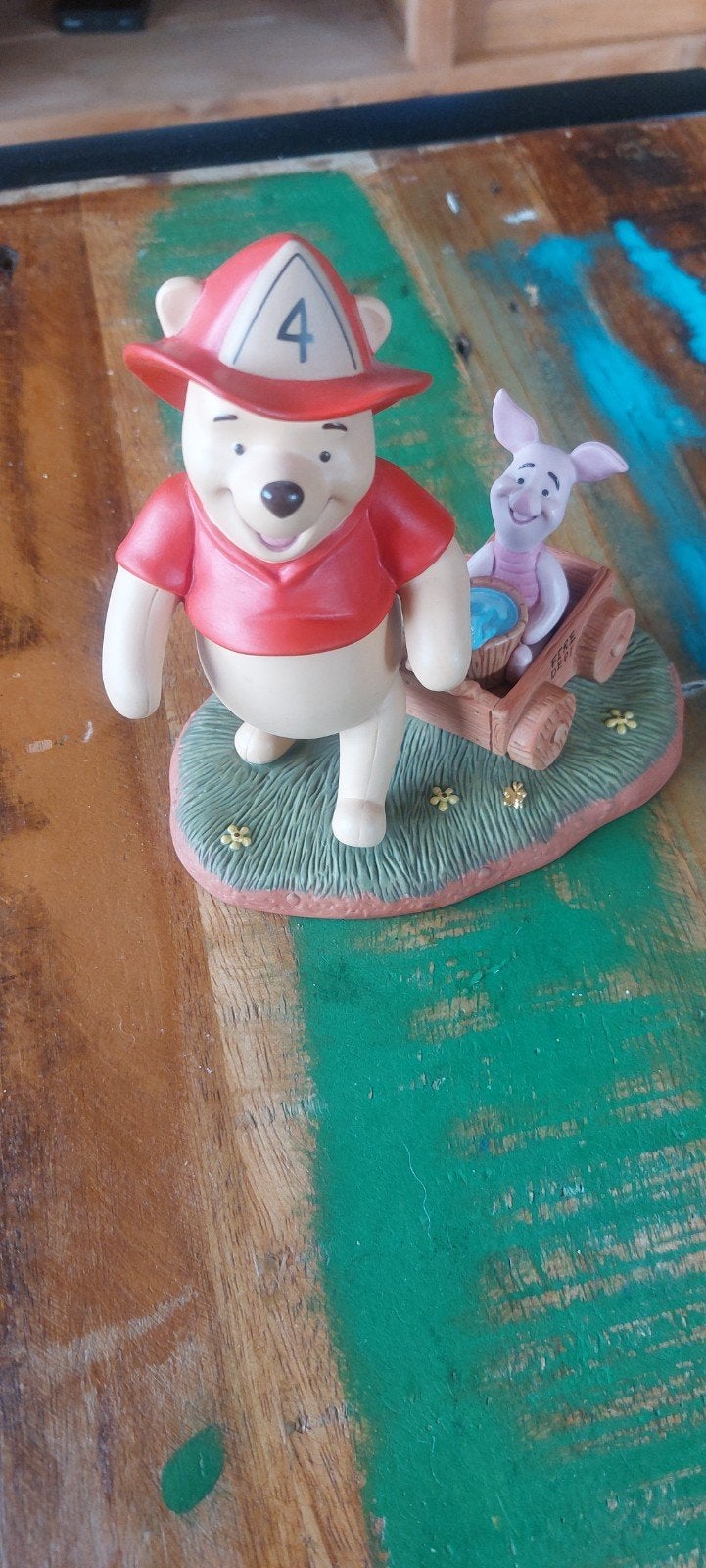 Winnie de Poeh en Knorretje brandweer beeldje Disney, Ophalen of Verzenden, Winnie de Poeh of vrienden, Gebruikt, Beeldje of Figuurtje