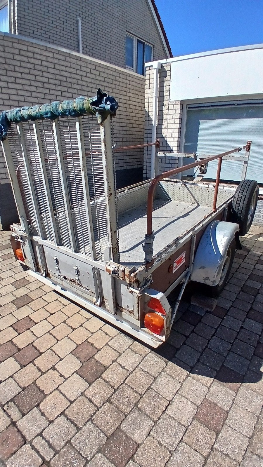 Aanhanger, opknapper., Ophalen