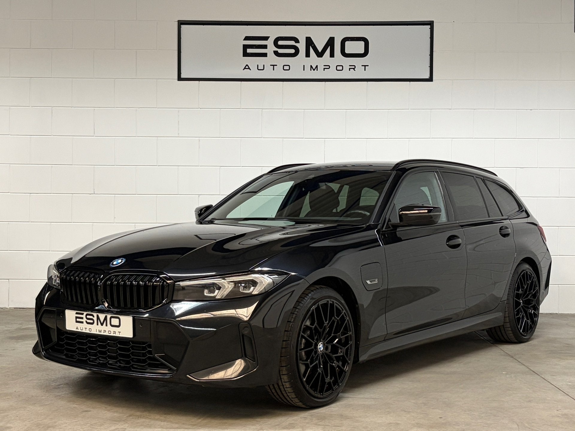 BMW 3-serie Touring 320e M-Sportpakket MY 2023 - 19" breedse, Auto's, BMW, 1998 cc, Gebruikt, Zwart, 4 cilinders