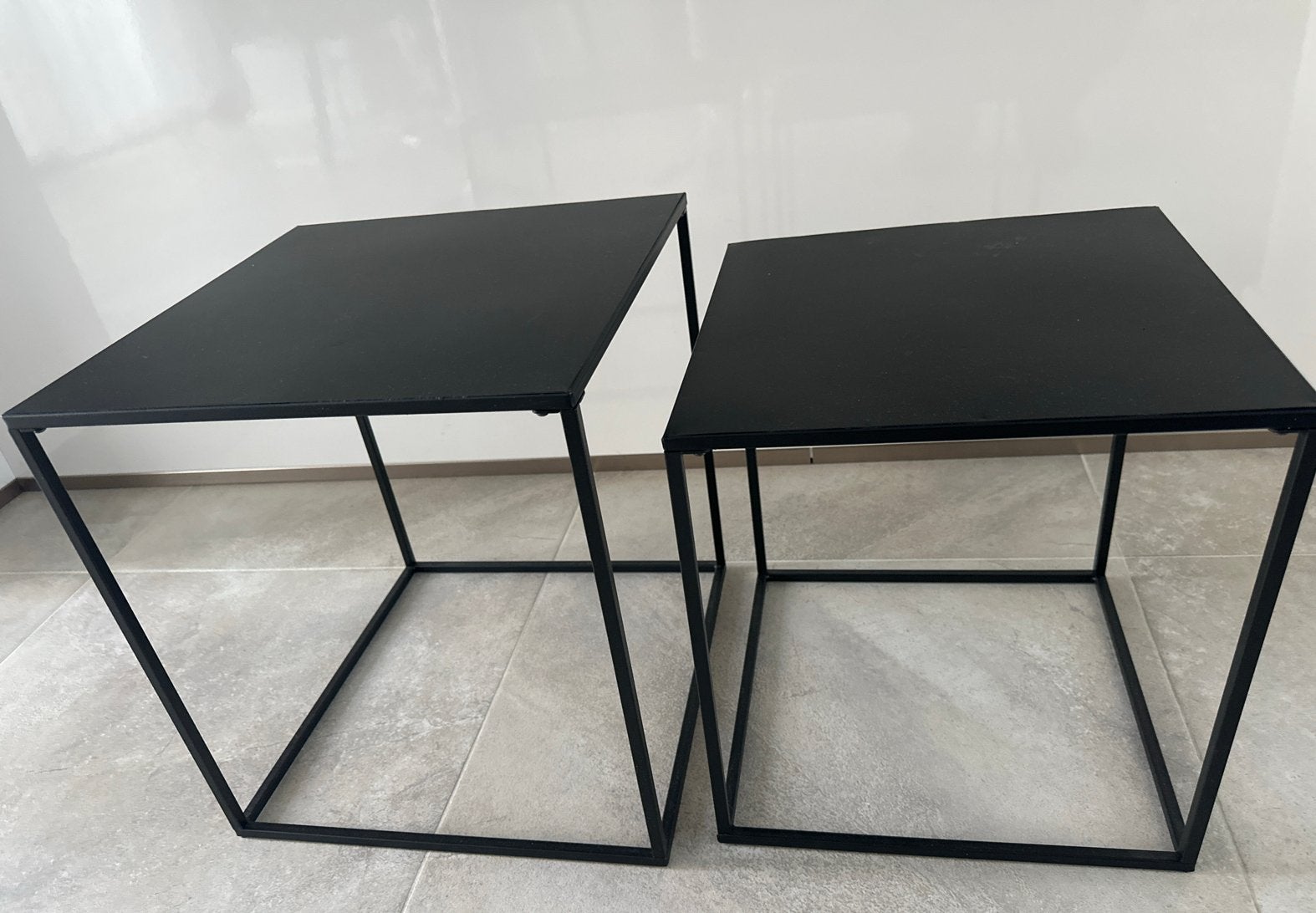 Set van 2 metalen bijzettafeltjes - zwart, Ophalen, Minder dan 45 cm, Minder dan 55 cm, Gebruikt