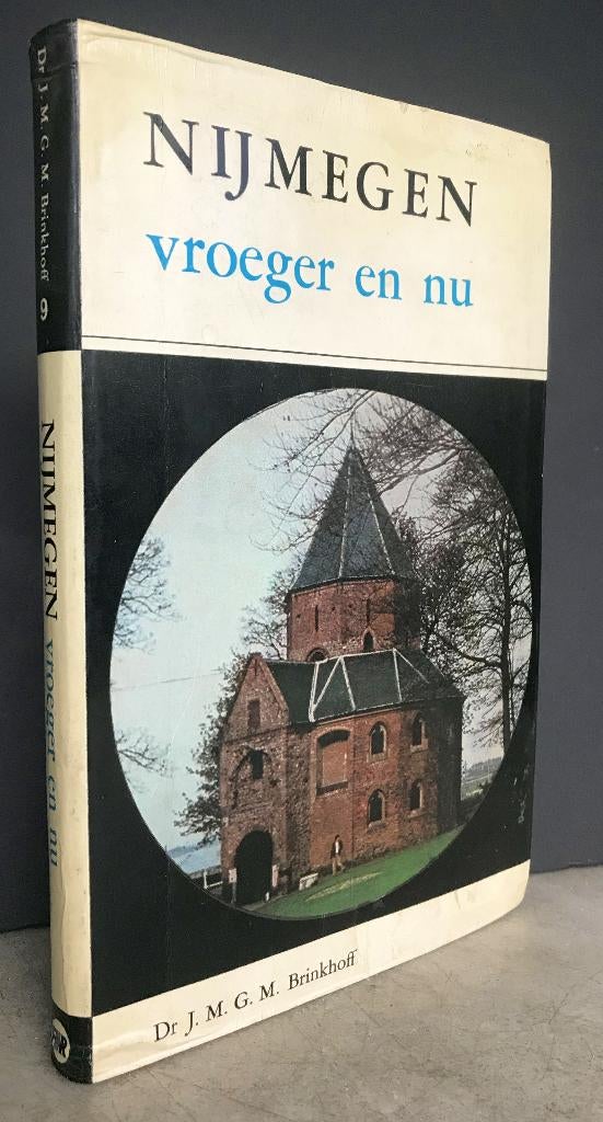 Brinkhoff - Nijmegen vroeger en nu (1983), Ophalen of Verzenden, Zo goed als nieuw