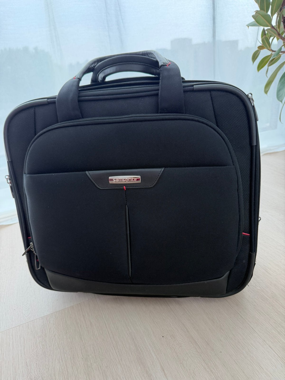 Laptop bag on wheels, Computers en Software, Laptoptassen, Ophalen of Verzenden, 15 inch, Zo goed als nieuw, Rugzak