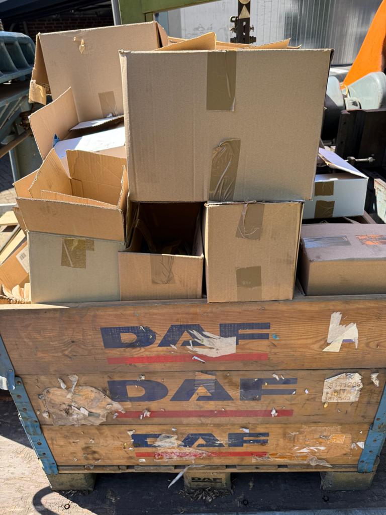 Diverse bevestigingsmaterialen, 2 pallets in één koop, Ophalen of Verzenden, Gebruikt, Minder dan 50 mm, Overige typen
