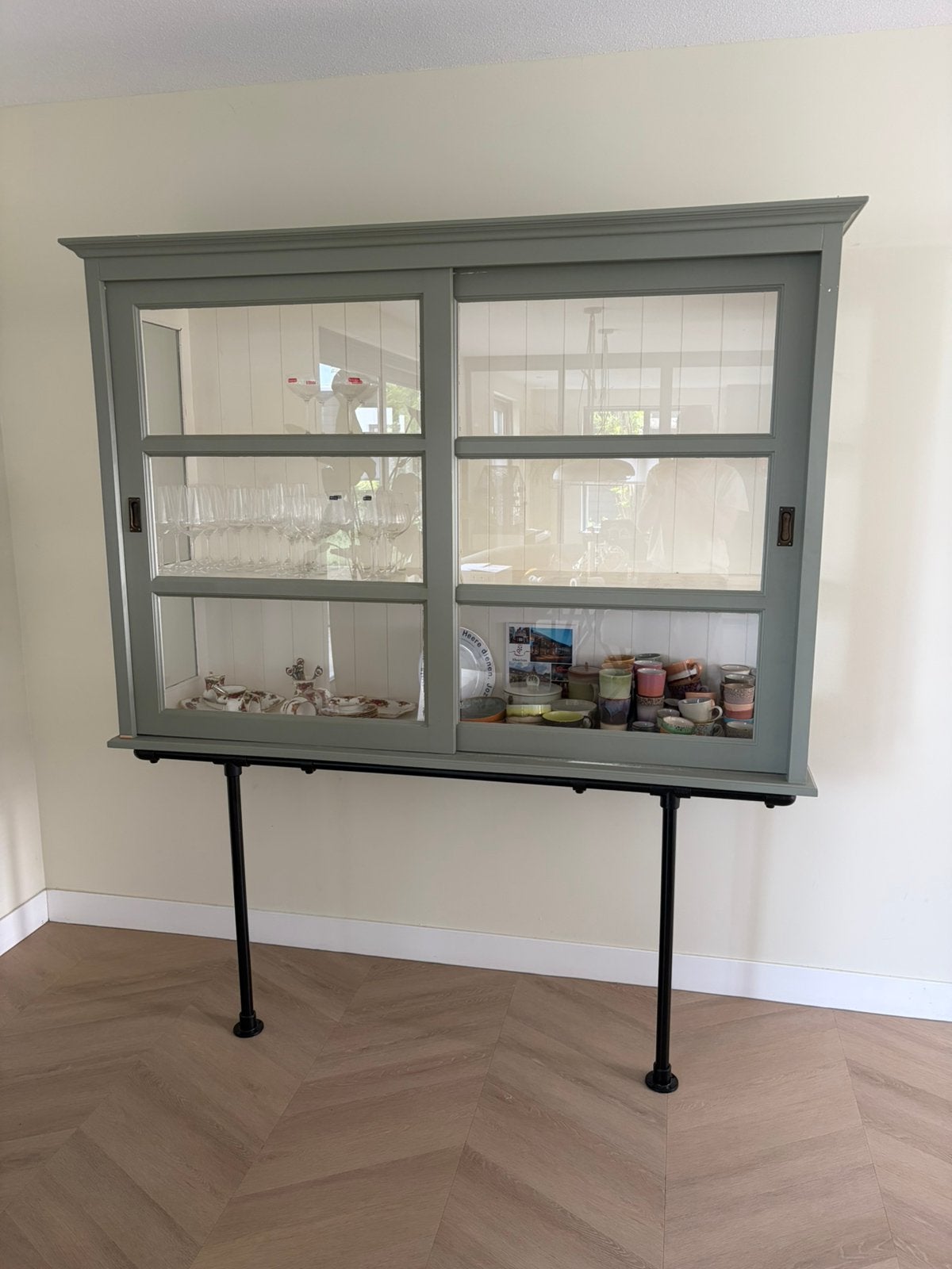 Buffetkast op zwart stalen poten, Ophalen, Met deur(en), 200 cm of meer, Grenenhout