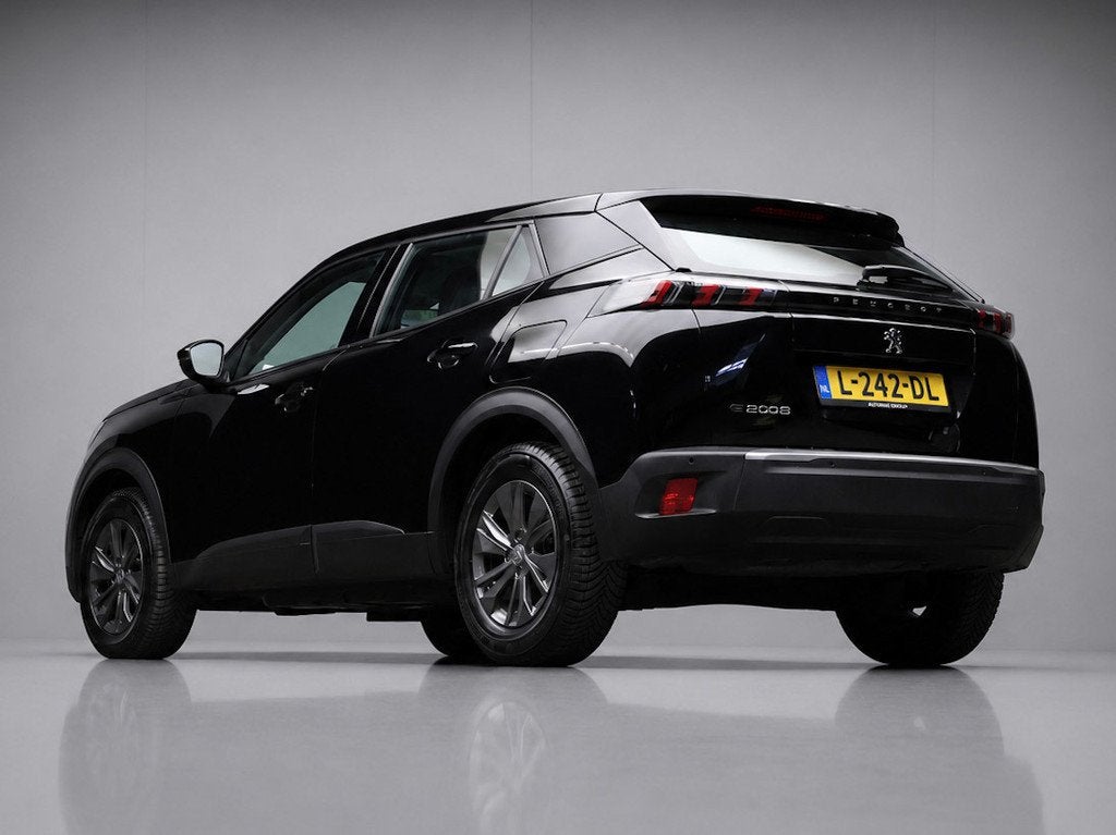 Peugeot E-2008 EV Blue Lease Active 50 kWh Sport (APPLE CARP, Auto's, Peugeot, 330 km, 136 pk, Gebruikt, Zwart