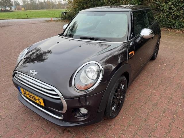 MINI Mini 1.2 ONE SALT BUSINESS/HLEER/NAV/PDC (bj 2016), Auto's, Mini, Voorwielaandrijving, Gebruikt, Euro 6, Bruin