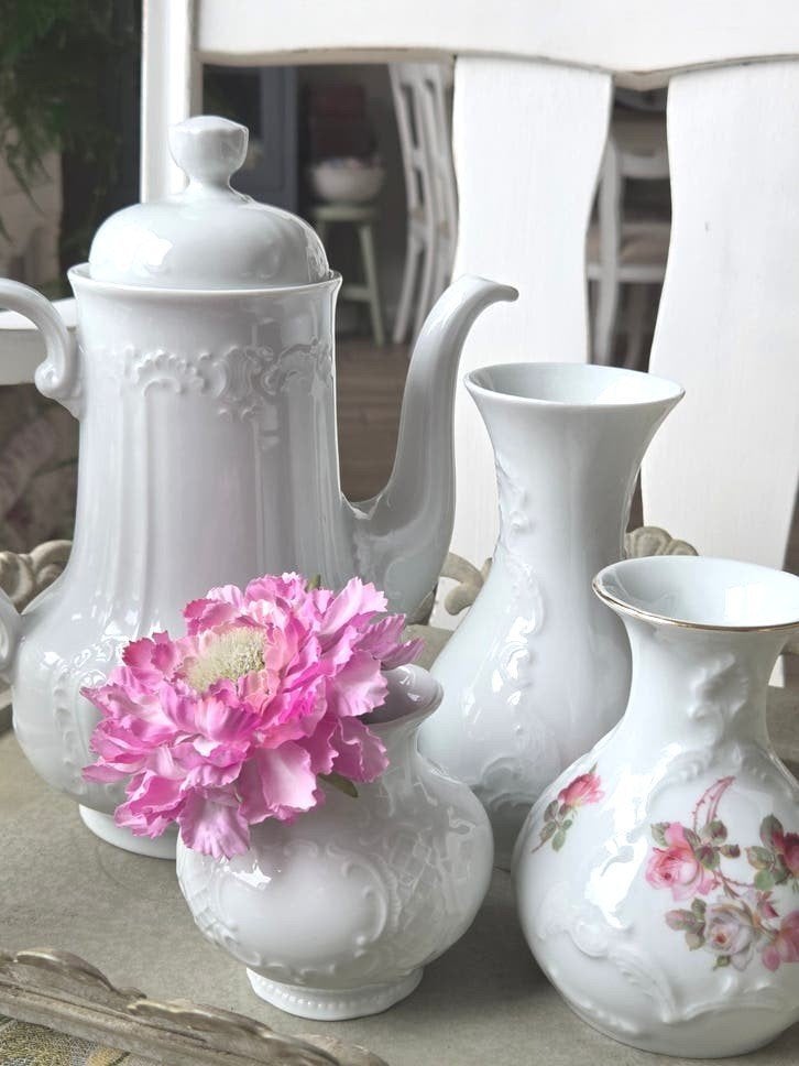Oude brocante theepot & 3 vaasjes porselein, Antiek en Kunst, Ophalen of Verzenden