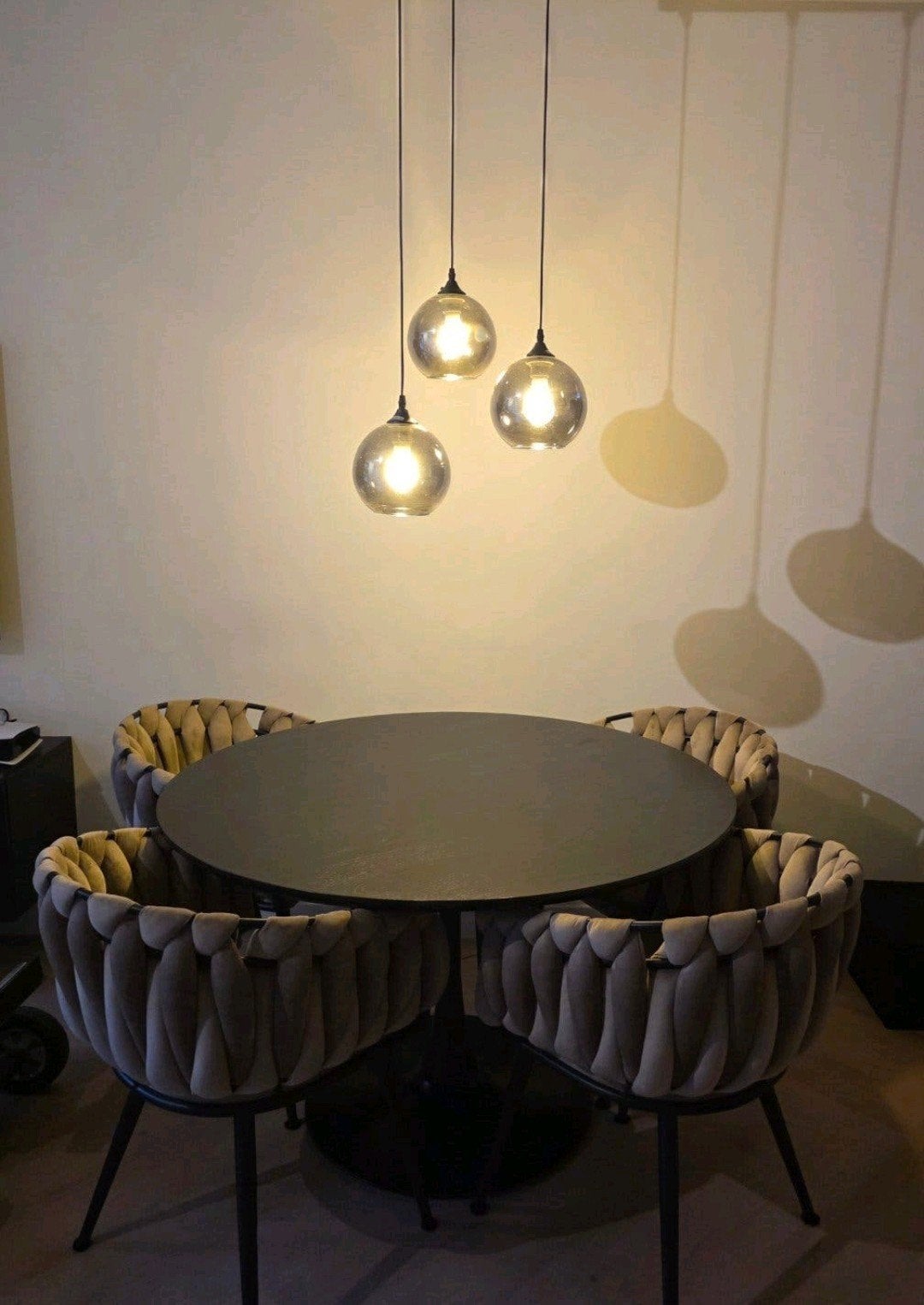 Ronde eettafel moet zsm weg!, Ophalen, Zo goed als nieuw