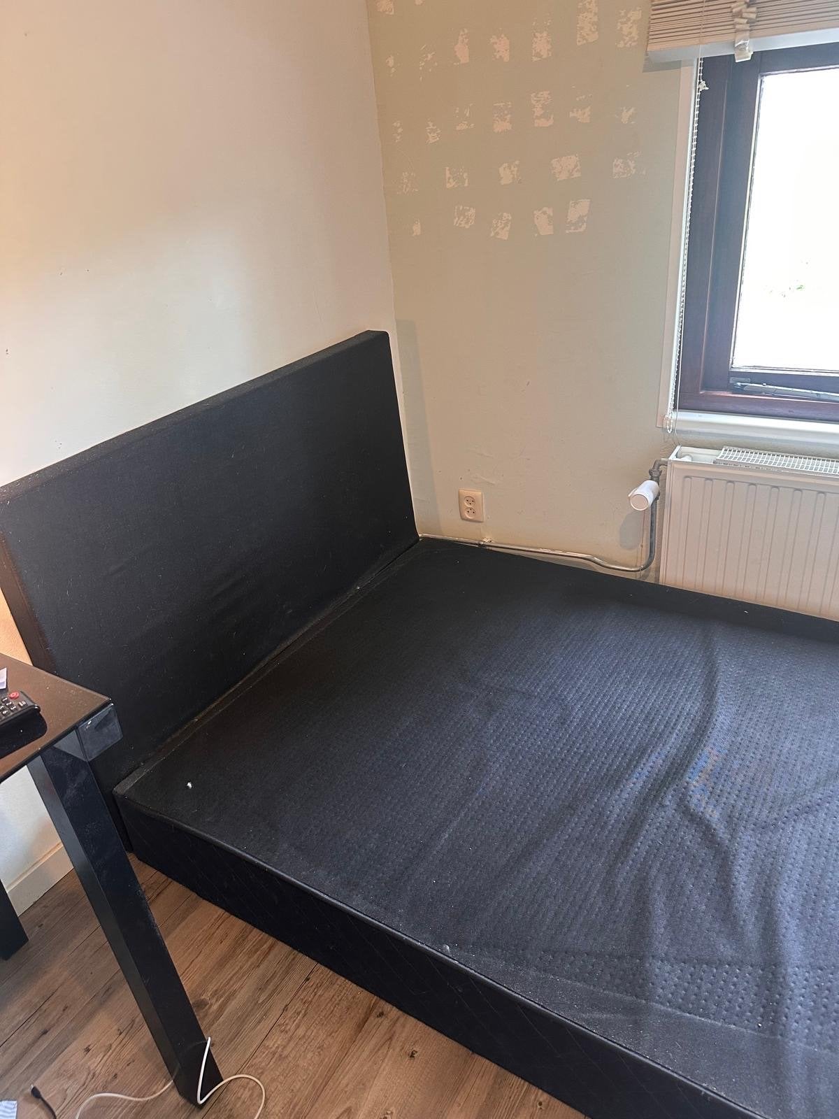 Zwart bed twijfelaar 120 /200 cm  met hoofdbord, Gebruikt, Zwart, Ophalen of Verzenden, Twijfelaar