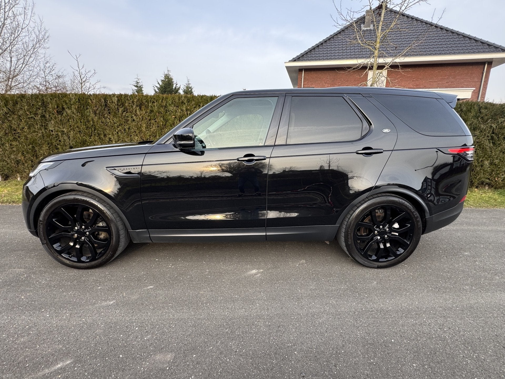 Land Rover Discovery 2.0 Si4 S 7-PERS 301PK PANORAMADAK LEER, Auto's, Automaat, Gebruikt, 4 cilinders, 7 stoelen