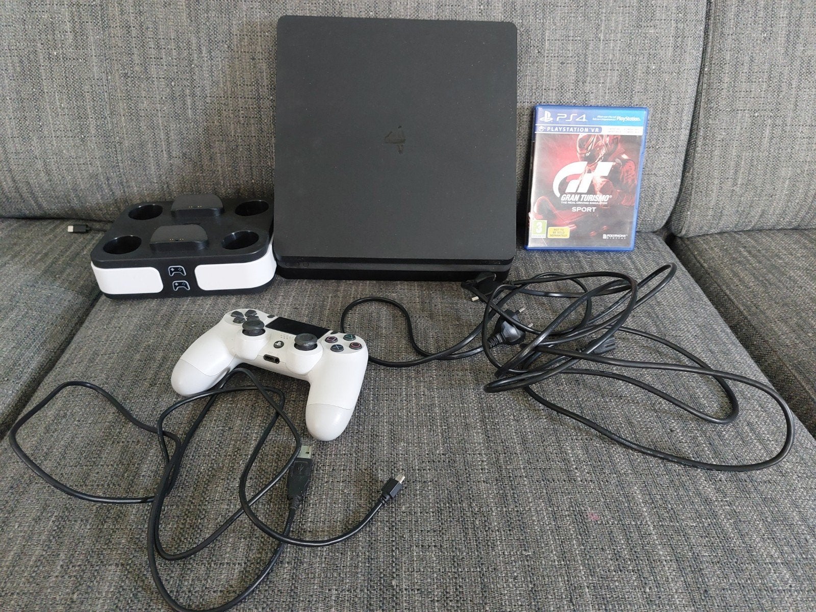 PS4 1TB HDR Jet Black CUH-2116B met Gran Turismo & extra's, Ophalen