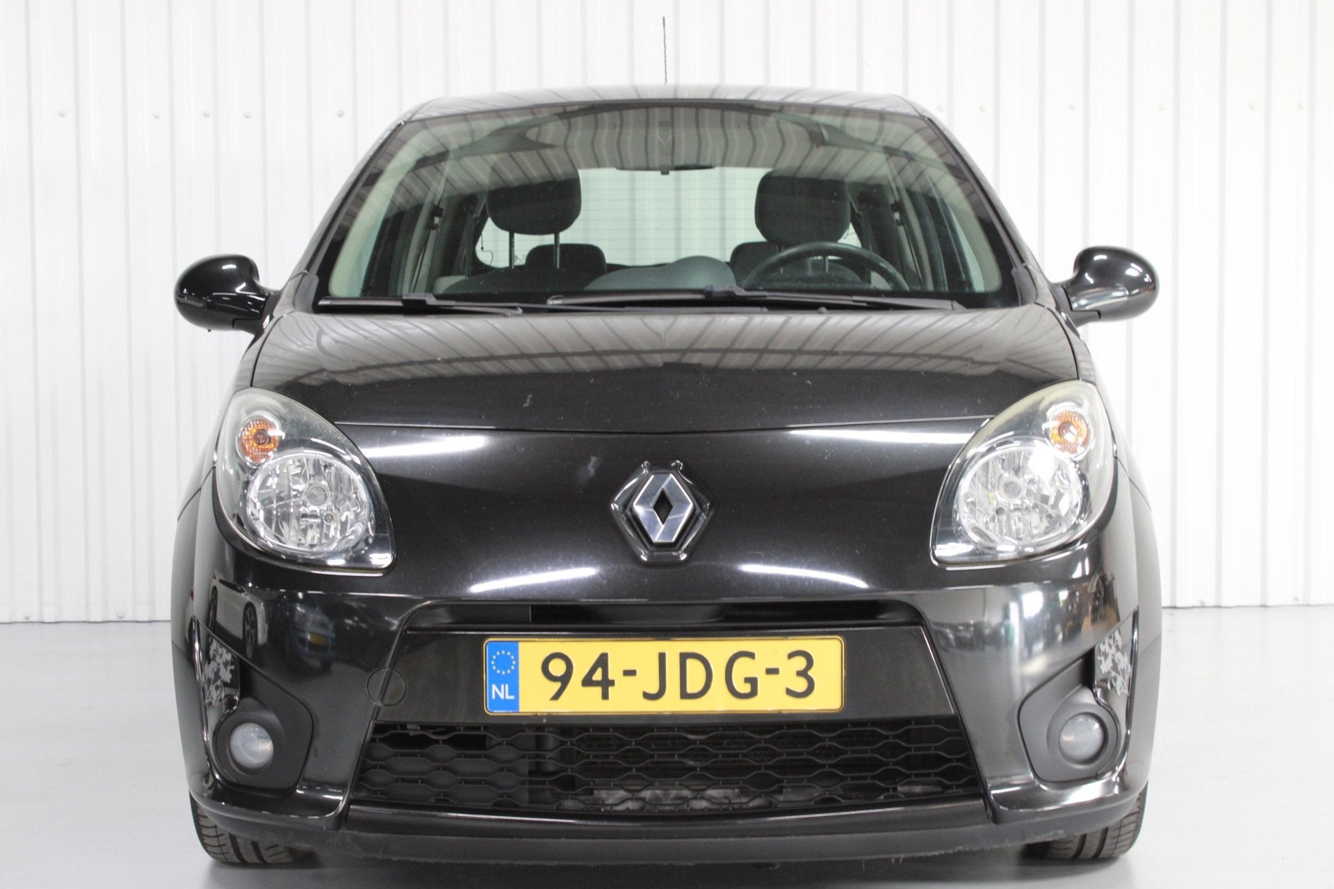Renault Twingo 1.2 Night & Day, Voorwielaandrijving, Gebruikt, Zwart, Origineel Nederlands