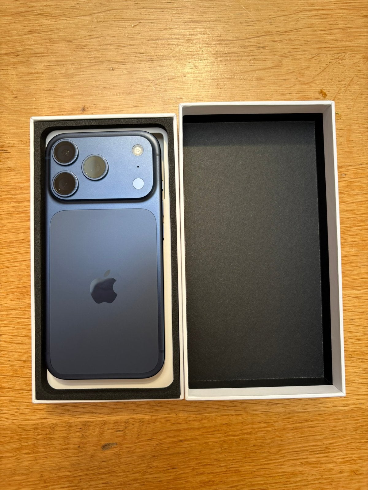 IPhone 17 PRO 256 GB | NIEUW l Dark Blue, Blauw, Nieuw, 100 %, Ophalen