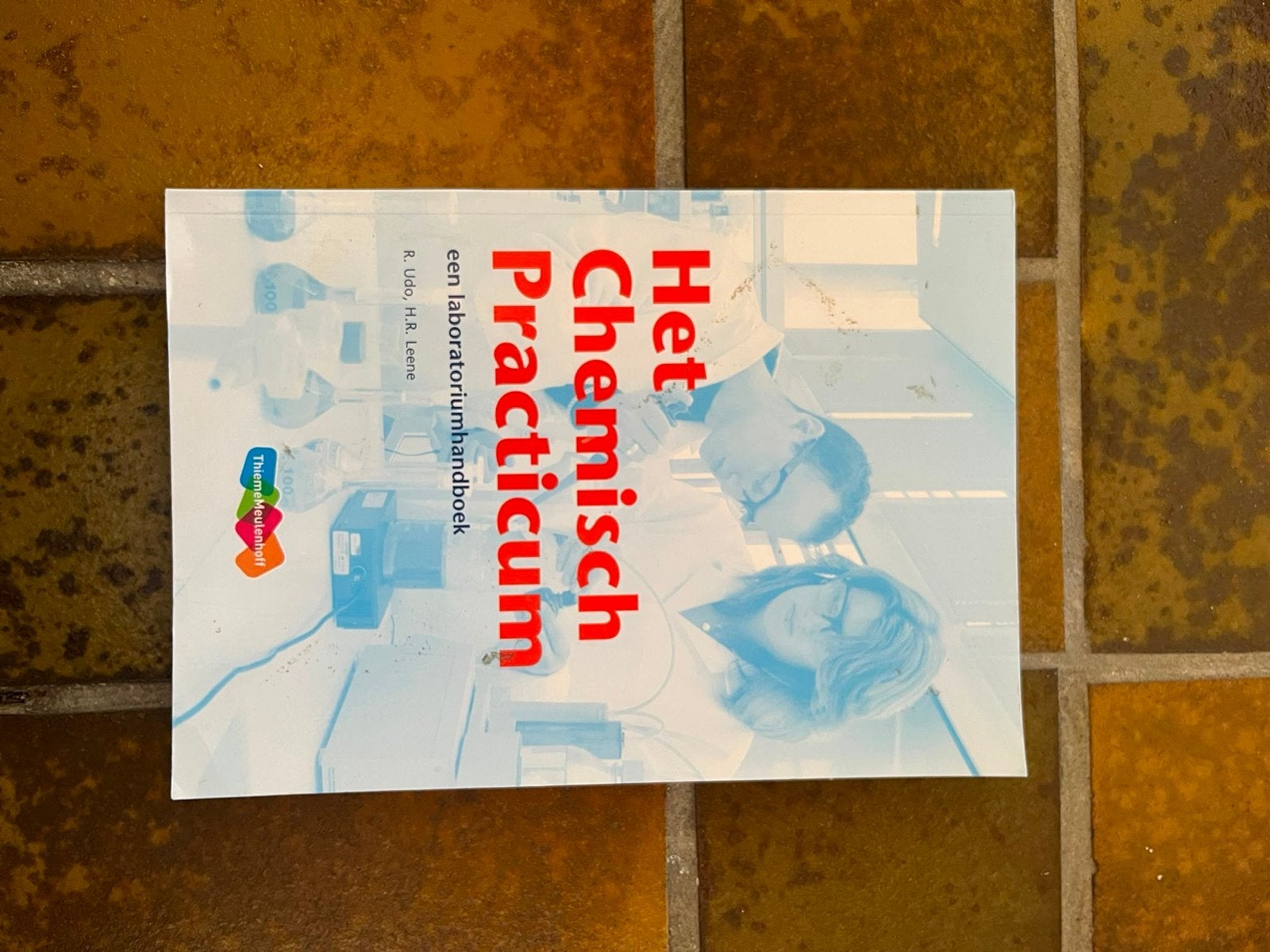 Het Chemisch Practicum - Laboratoriumhandboek, Boeken, Ophalen of Verzenden, Beta, Gelezen, HBO