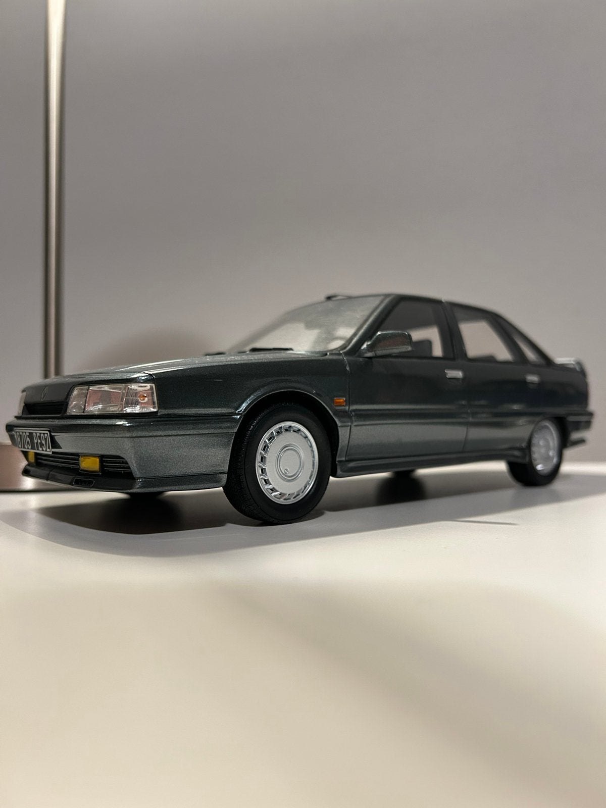 Ottomobile Renault 21 Turbo Phase 1 1:18 OT088, Ophalen, Zo goed als nieuw, OttOMobile