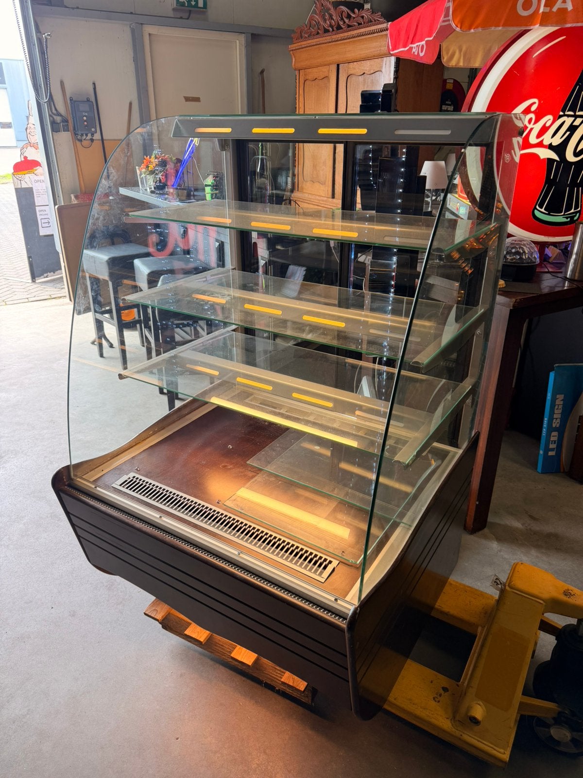 Gebaks vitrine koeling, 200 liter of meer, 60 cm of meer, Ophalen of Verzenden, 140 tot 160 cm