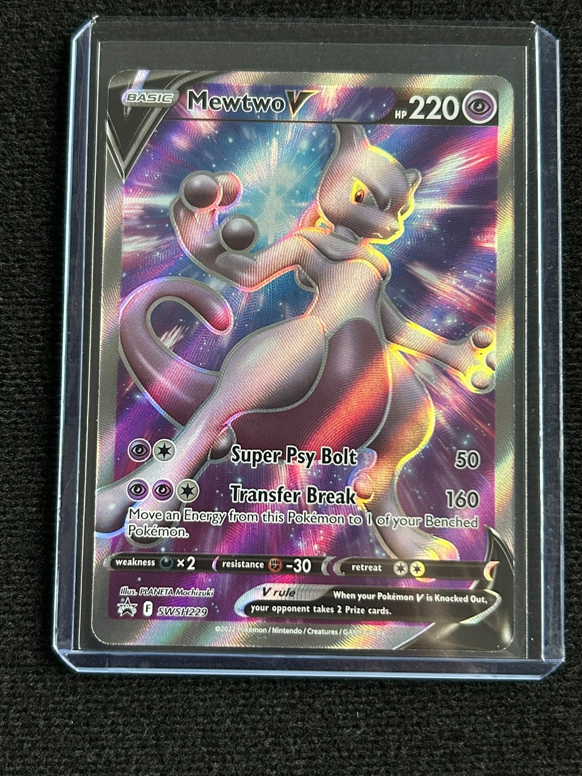 Mewtwo V SWSH229 black star promo pokemon kaart, Ophalen of Verzenden, Zo goed als nieuw