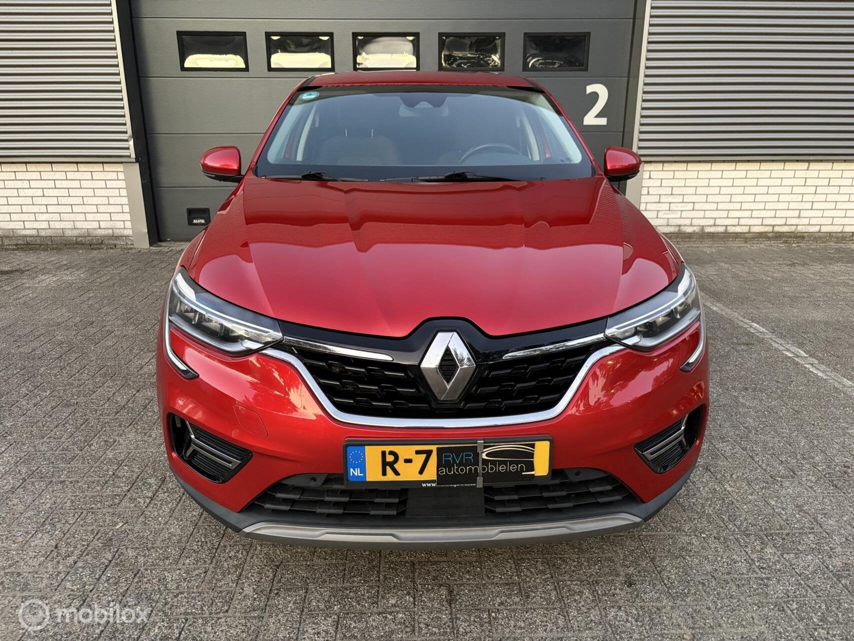 Renault Arkana 1.3 TCe 140, Arkana, Gebruikt, Zwart, 4 cilinders