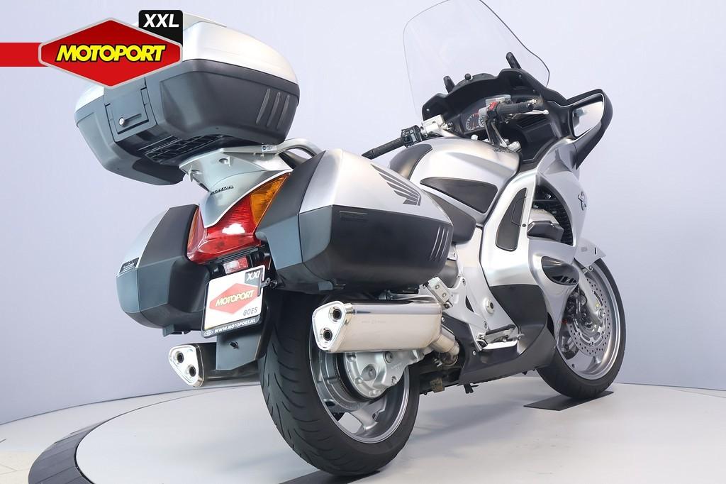 Honda ST 1300 PAN EUROPEAN ABS (bj 2011), Motoren, Motoren | Honda, Honda Motor Europe Ltd, Bedrijf, Toermotor, Customer.service@honda-eu.com