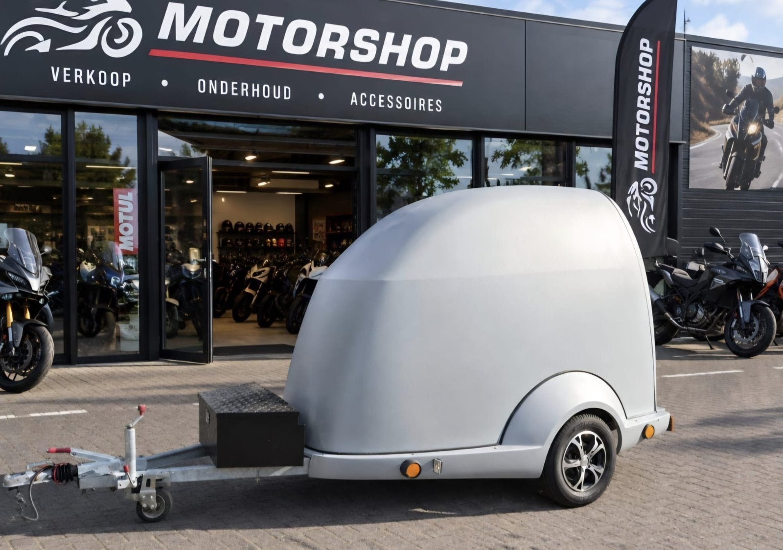 Nette en compacte motor-/gesloten aanhanger trailer, Ophalen of Verzenden, Zo goed als nieuw